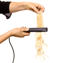 Laden Sie das Bild in den Galerie-Viewer, Clip-In Extensions mit Glätteisen glätten