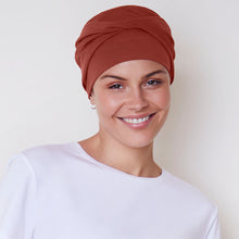 Laden Sie das Bild in den Galerie-Viewer, Zoya Turban House of Christine für Frau mit Alopecia