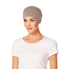 Laden Sie das Bild in den Galerie-Viewer, Yoga Turban Christine Headwear für Frauen mit Alopezie und Chemotherapie
