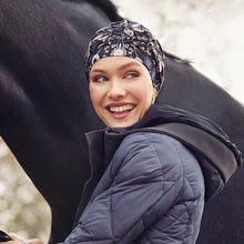 Laden Sie das Bild in den Galerie-Viewer, Lotus Turban von Christine Headwear Chemo Mütze und Kopfbedeckung bei Alopecia