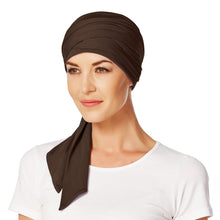 Laden Sie das Bild in den Galerie-Viewer, Christine Headwear Mantra Scarf als Chemo Mütze und bei Alopecia