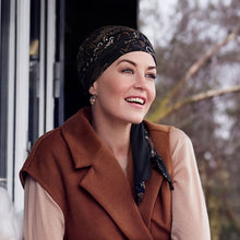 Laden Sie das Bild in den Galerie-Viewer, Kopfbedeckung Frau, Haarausfall, Glatze, Chemotherapie, Alopezie, Aderans, Camaflex, Kopfbedeckung, Haare, Haarersatz, Fashion, Christine Headwear