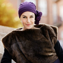 Laden Sie das Bild in den Galerie-Viewer, Kopfbedeckung Frau, Haarausfall, Glatze, Chemotherapie, Alopezie, Aderans, Camaflex, Kopfbedeckung, Haare, Haarersatz, Fashion, Christine Headwear