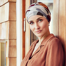 Laden Sie das Bild in den Galerie-Viewer, Turban House of Christine für Alopecia, Chemotherapie und Haarausfall