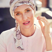 Laden Sie das Bild in den Galerie-Viewer, Beatrice Turban w. Ribbons von Christine Headwear Kopfbedeckung für Frauen mit Alopezie oder Chemo