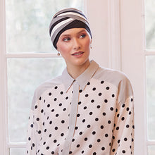Laden Sie das Bild in den Galerie-Viewer, Turban House of Christine bei Haarausfall, Alopecia und Chemotherapie