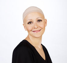 Laden Sie das Bild in den Galerie-Viewer, Nouli Wigliner von Christine Headwear Unterziehhaube für Perücken während der Chemo