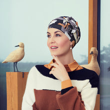 Laden Sie das Bild in den Galerie-Viewer, Lotus Turban von Christine Headwear Chemo Mütze und Kopfbedeckung bei Alopecia