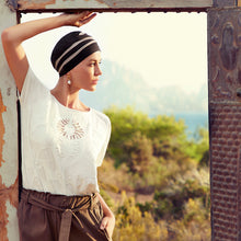 Laden Sie das Bild in den Galerie-Viewer, Turban House of Christine bei Haarausfall, Alopecia und Chemotherapie