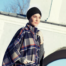 Laden Sie das Bild in den Galerie-Viewer, Aderans Germany, Christine Headwear, Kopfbedeckung Frau, Haarausfall, Glatze, Chemotherapie, Alopezie, Aderans, Camaflex, Kopfbedeckung, Haare, Haarersatz, Fashion, Christine Headwear, Turban, Mode