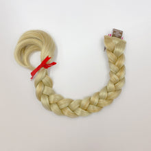 Laden Sie das Bild in den Galerie-Viewer, Haare, Haarteil, Extensions, Aderans, Camaflex, Haarersatz, haarausfall frau, Fashion, modisch, Mode, Haarverdichtung, kahle Stellen, Haarfüller, Clips, belle madame, haarteile echthaar, kopfumfang messen, haarteile frauen, dening hair, hair society, gfh, lofty, follea, hairpower, Haare flechten, flechtzopf