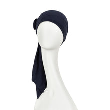 Laden Sie das Bild in den Galerie-Viewer, Kopfbedeckung Frau, Haarausfall, Glatze, Chemotherapie, Alopezie, Aderans, Camaflex, Kopfbedeckung, Haare, Haarersatz, Fashion, Christine Headwear