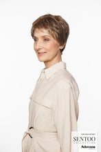 Laden Sie das Bild in den Galerie-Viewer, Dahlia