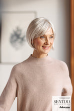 Laden Sie das Bild in den Galerie-Viewer, Jasmine