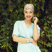 Laden Sie das Bild in den Galerie-Viewer, Turban von House of Christine für Frauen mit Haarausfall und Lopezie