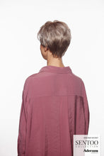 Laden Sie das Bild in den Galerie-Viewer, Svenja