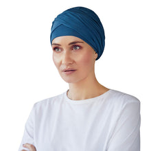 Laden Sie das Bild in den Galerie-Viewer, Shakti Turban Christine Headwear Mütze für Chemo und Alopezie Patienten

