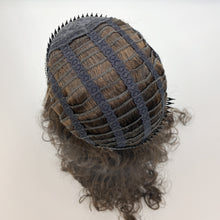 Laden Sie das Bild in den Galerie-Viewer, Lockiges langes Haarteil mit Kamm für Haarverdichtung und Haarverlängerung
