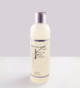Shampoo für Toupets und Haarsysteme in einer großen Flasche